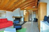 Wohnzimmer der 2.5 Zimmer Ferienwohnung in Falera - GR